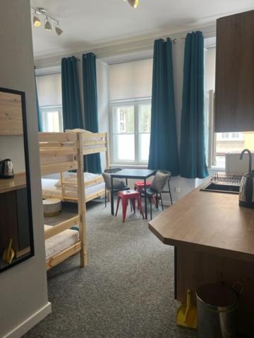 Hostel Plac Kolegiacki Poznan Bagian luar foto