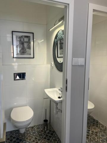 Hostel Plac Kolegiacki Poznan Bagian luar foto